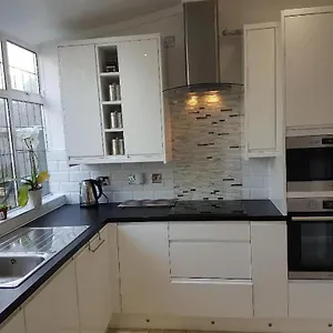 Spareroom @ Plumstead - London - Free Parking Homestay